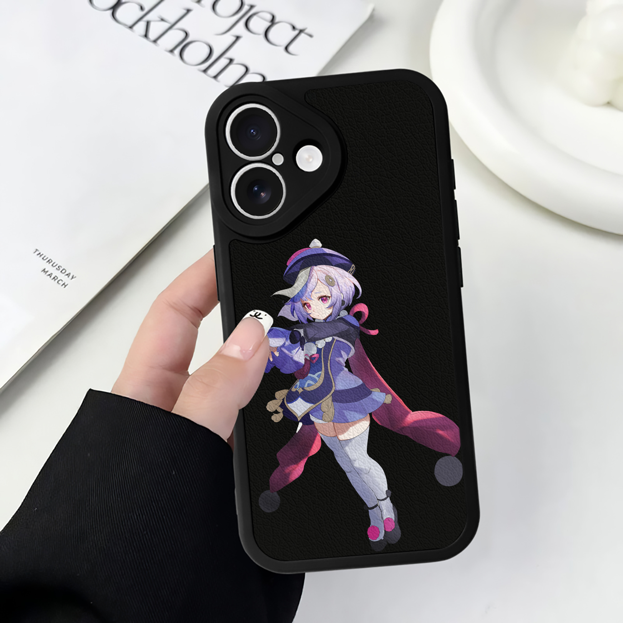 げんし神 七七 なな  genshin Nana 【iPhone 16シリーズ対応】シリコンスマホケース（レザー調） 材質：シリコン